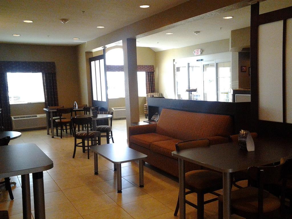 Microtel Inn & Suites קוטולה מראה חיצוני תמונה