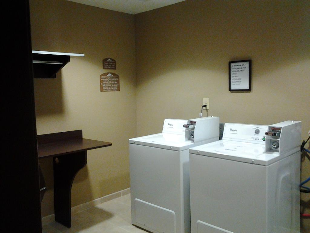 Microtel Inn & Suites קוטולה מראה חיצוני תמונה